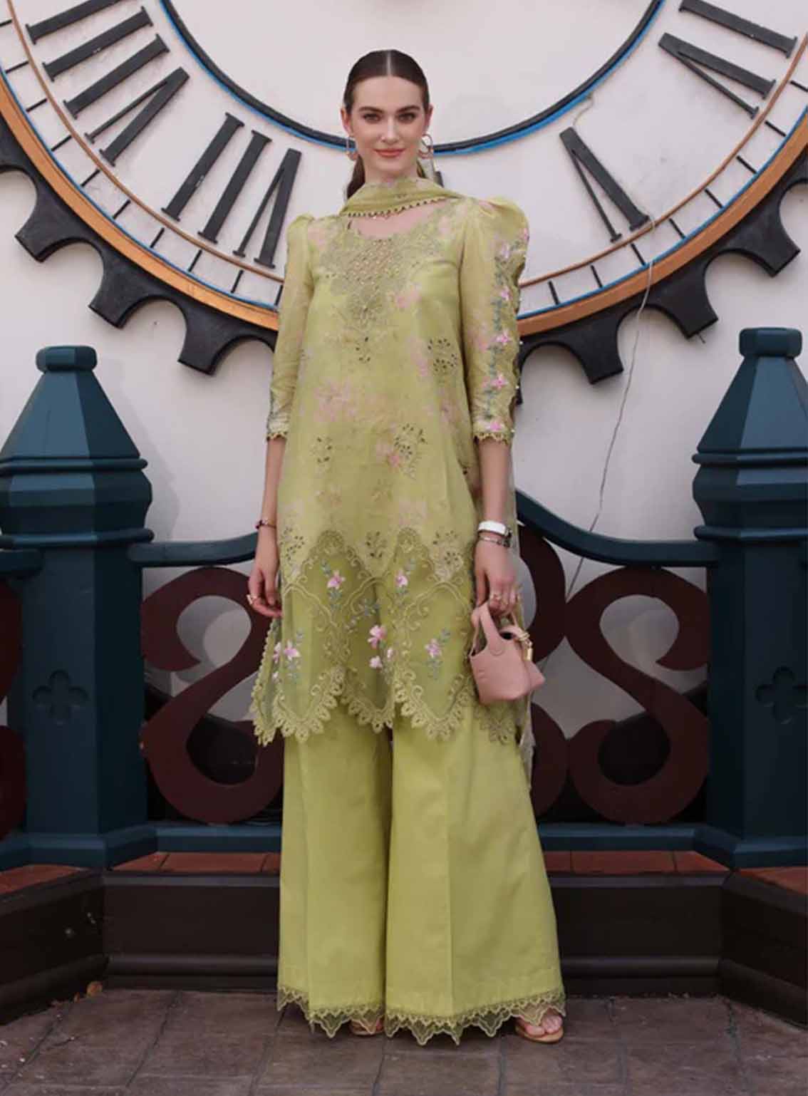 Noor By Saadia Asad Embroidered Lawn 3 Piece Unstitched Suit NSA25EC D-08 Noor By Saadia Asad Embroidered Lawn 3 Piece Unstitched Suit NSA25EC D-08