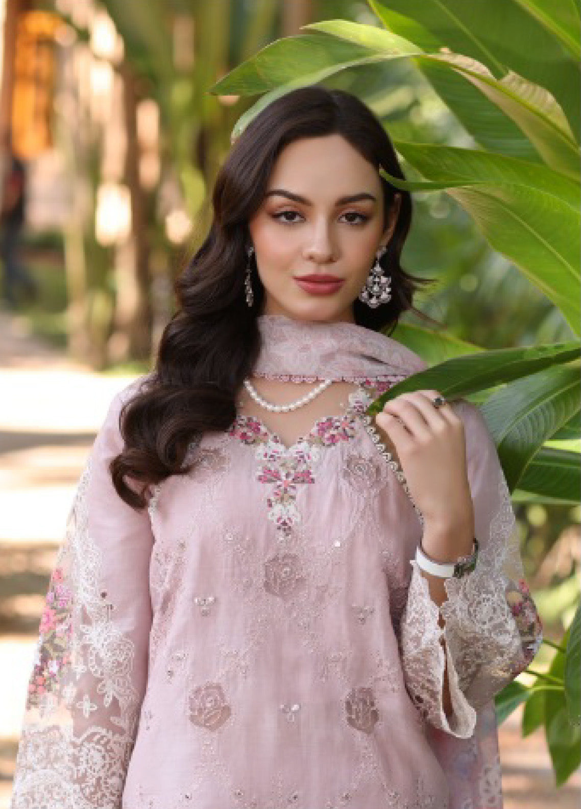 Noor By Saadia Asad Embroidered Lawn 3 Piece Unstitched Suit SA25ELHL D-8A Noor By Saadia Asad Embroidered Lawn 3 Piece Unstitched Suit SA25ELHL D-8A