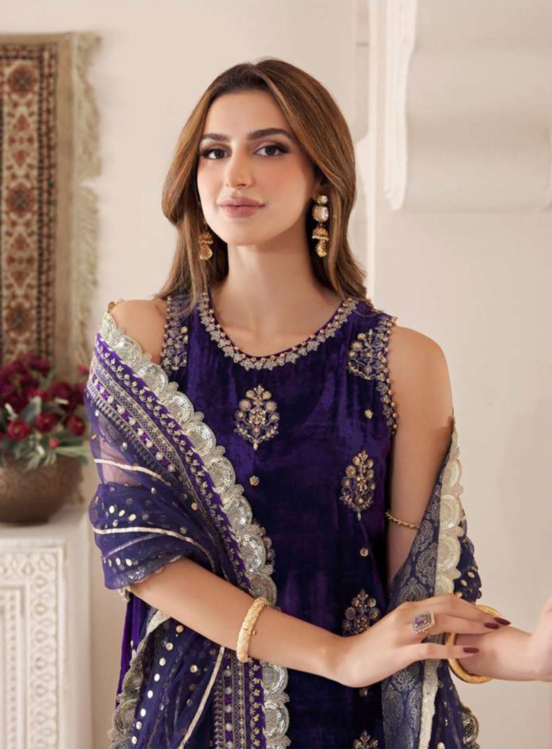 Noor Kaani By Saadia Asad Handmade Embroidered Velvet 3 Piece Unstitched Suit SA23K D4 Noor Kaani By Saadia Asad Handmade Embroidered Velvet 3 Piece Unstitched Suit SA23K D4