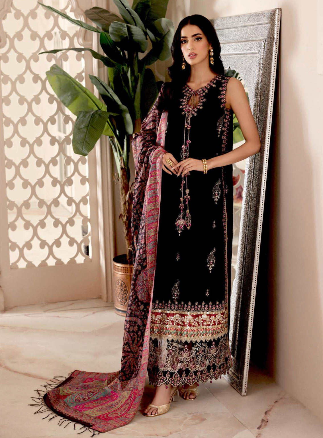 Noor Kaani By Saadia Asad Handmade Embroidered Velvet 3 Piece Unstitched Suit SA23K D6 Noor Kaani By Saadia Asad Handmade Embroidered Velvet 3 Piece Unstitched Suit SA23K D6
