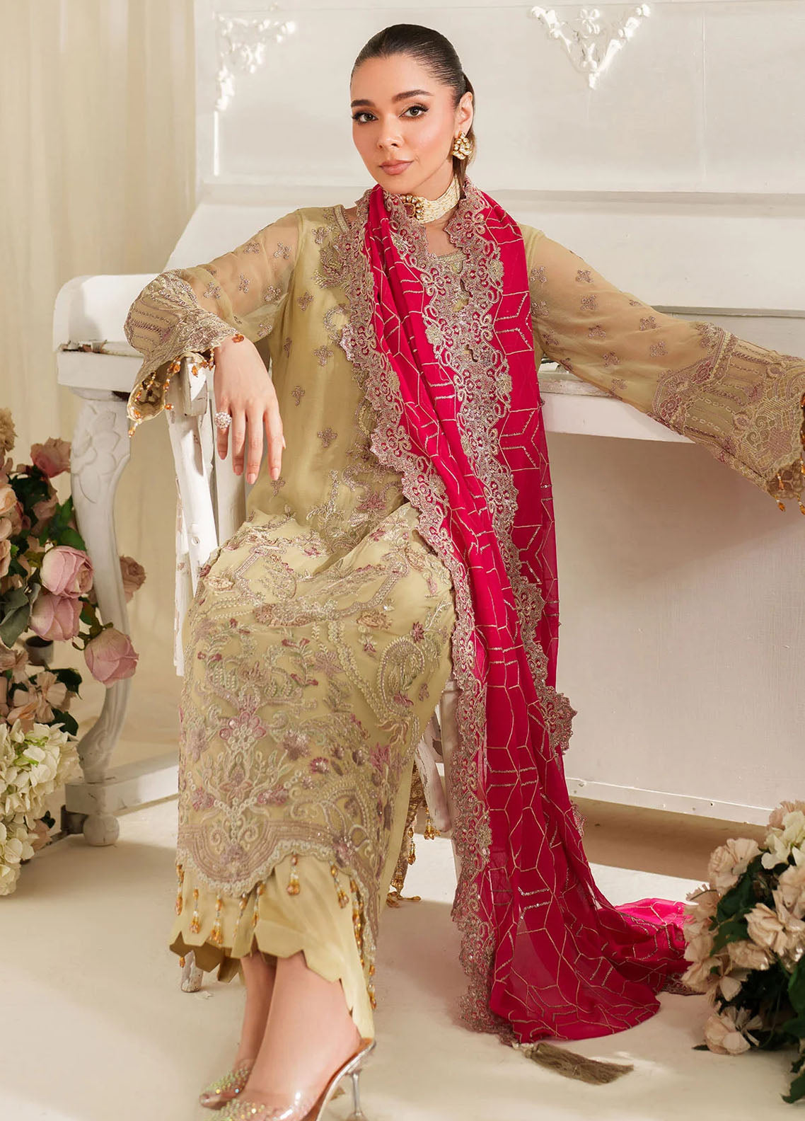 Noore By Imrozia Embroidered Chiffon 3 Piece Unstitched Suit IM25NLF D-M-95 DHALIA Noore By Imrozia Embroidered Chiffon 3 Piece Unstitched Suit IM25NLF D-M-95 DHALIA