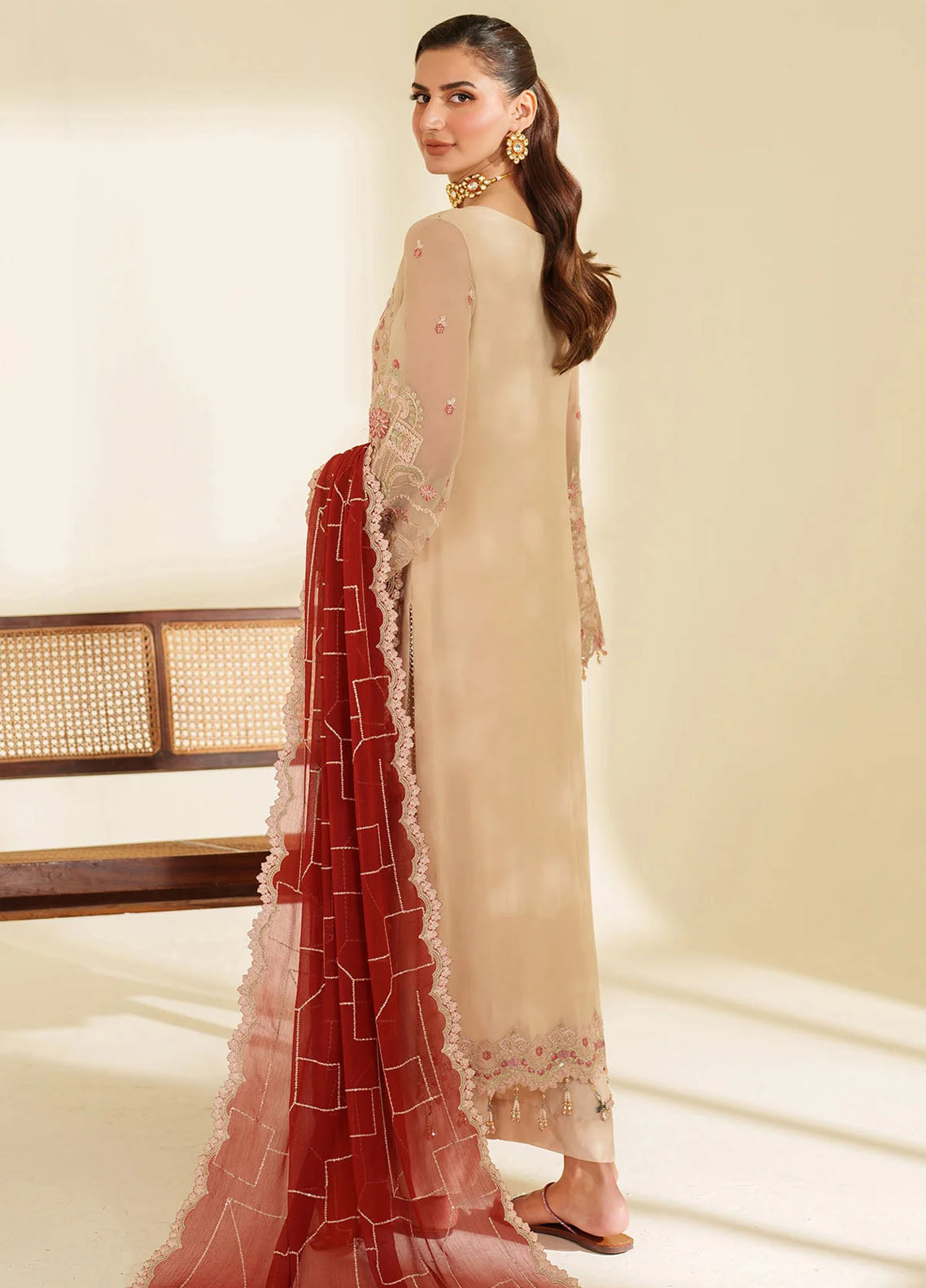 Noore By Imrozia Embroidered Chiffon 3 Piece Unstitched Suit IM25NLF D-M-98 ZYNE Noore By Imrozia Embroidered Chiffon 3 Piece Unstitched Suit IM25NLF D-M-98 ZYNE