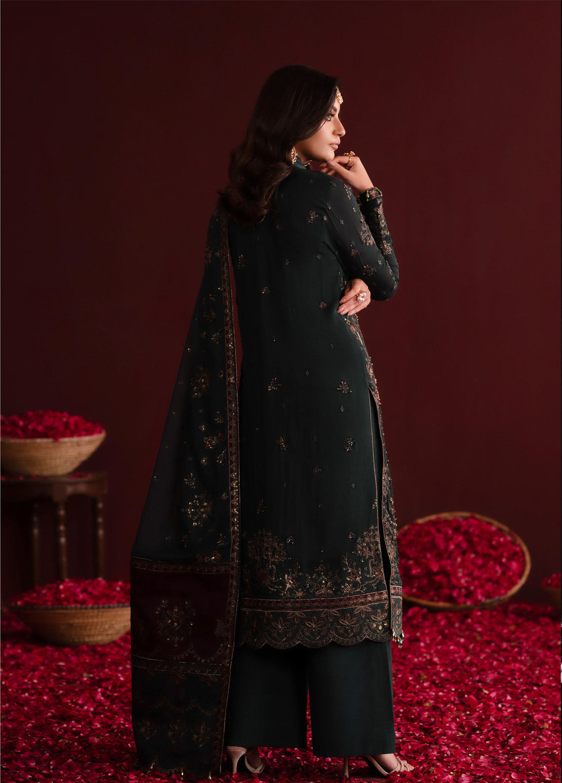 Nooresha By Emaan Adeel Embroidered Chiffon 3 Piece Unstitched Suit EA25N D-KAVYA Nooresha By Emaan Adeel Embroidered Chiffon 3 Piece Unstitched Suit EA25N D-KAVYA