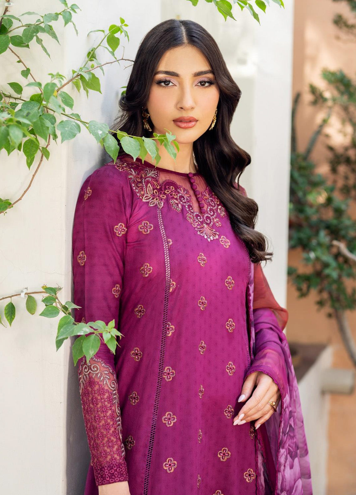 Nura By Zarif Embroidered Textured Lawn 3 Piece Unstitched Suit ZF25NTL D-08 MEHMAL Nura By Zarif Embroidered Textured Lawn 3 Piece Unstitched Suit ZF25NTL D-08 MEHMAL