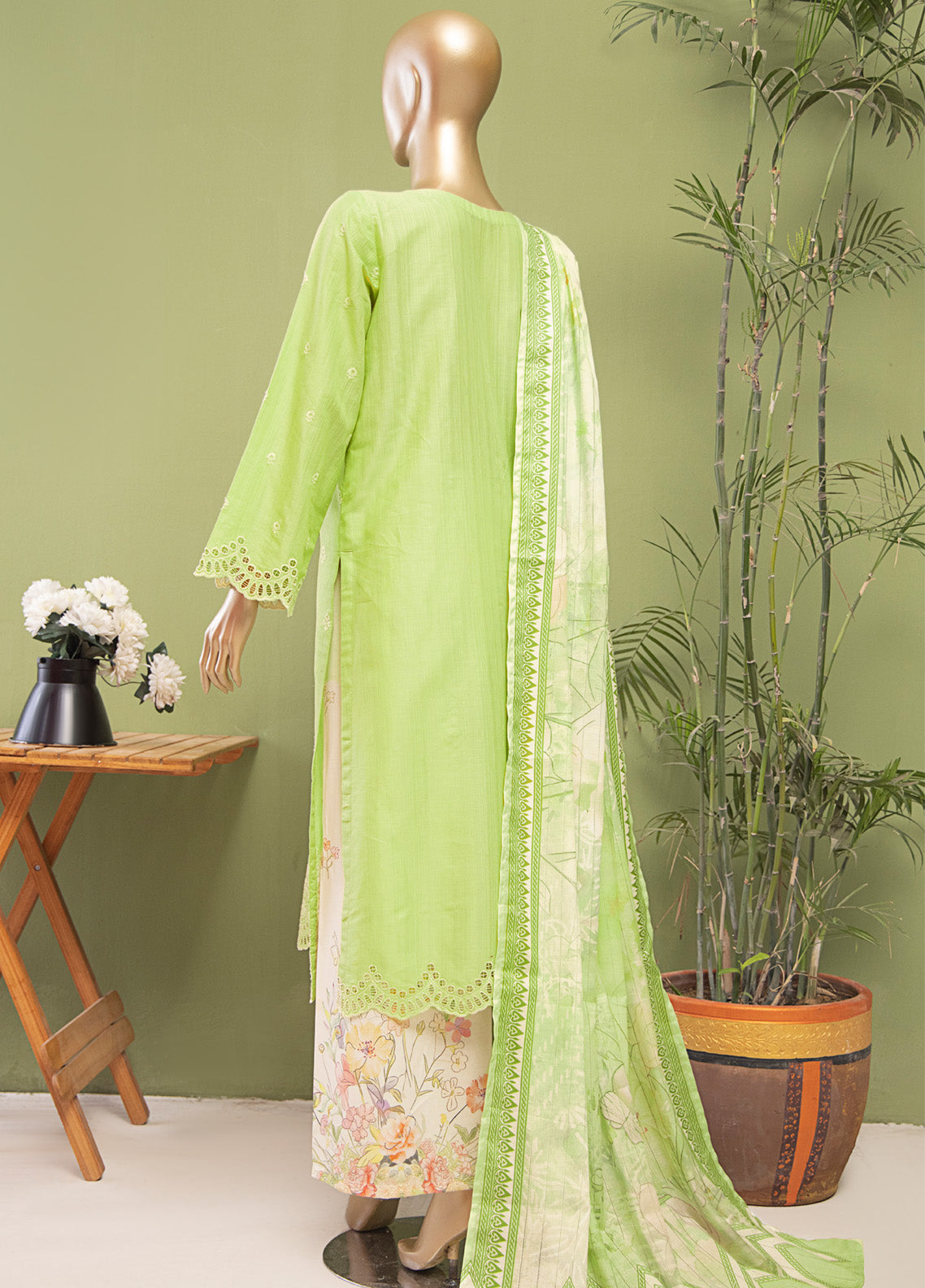 Oriental By HZ Textile Embroidered Lawn 3 Piece Unstitched Suit HZ25O OPK-19 Oriental By HZ Textile Embroidered Lawn 3 Piece Unstitched Suit HZ25O OPK-19