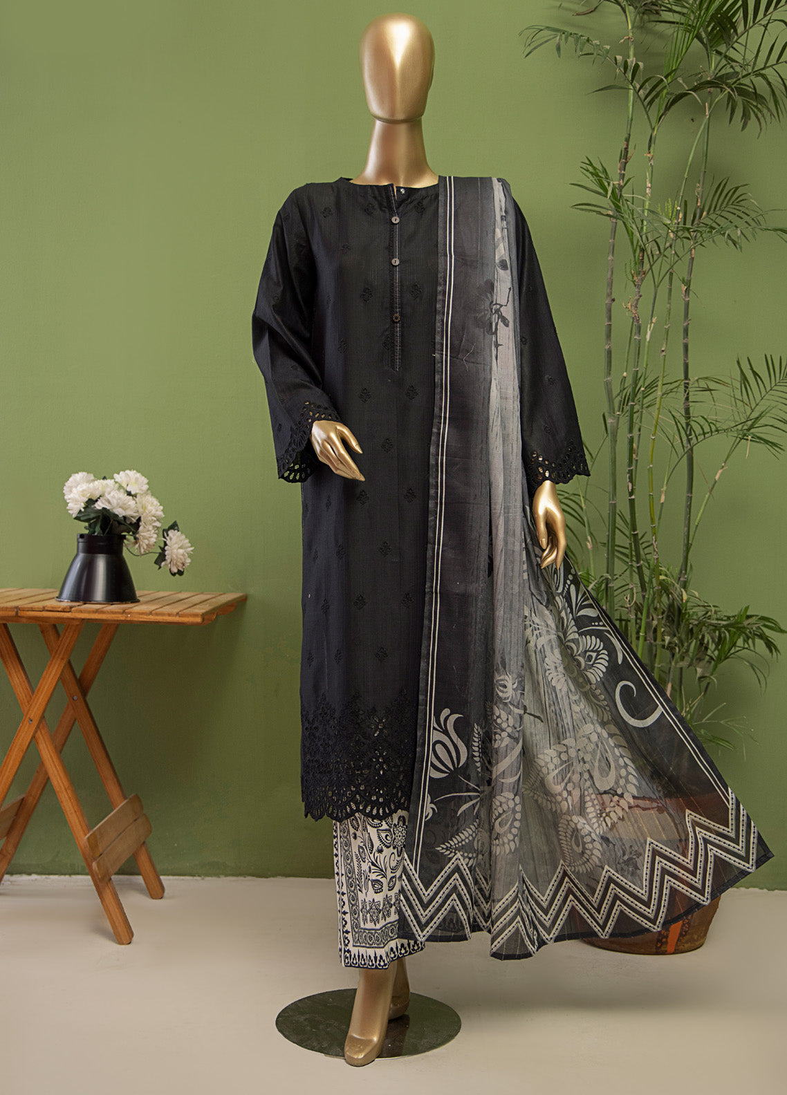 Oriental By HZ Textile Embroidered Lawn 3 Piece Unstitched Suit HZ25O OPK-22 Oriental By HZ Textile Embroidered Lawn 3 Piece Unstitched Suit HZ25O OPK-22