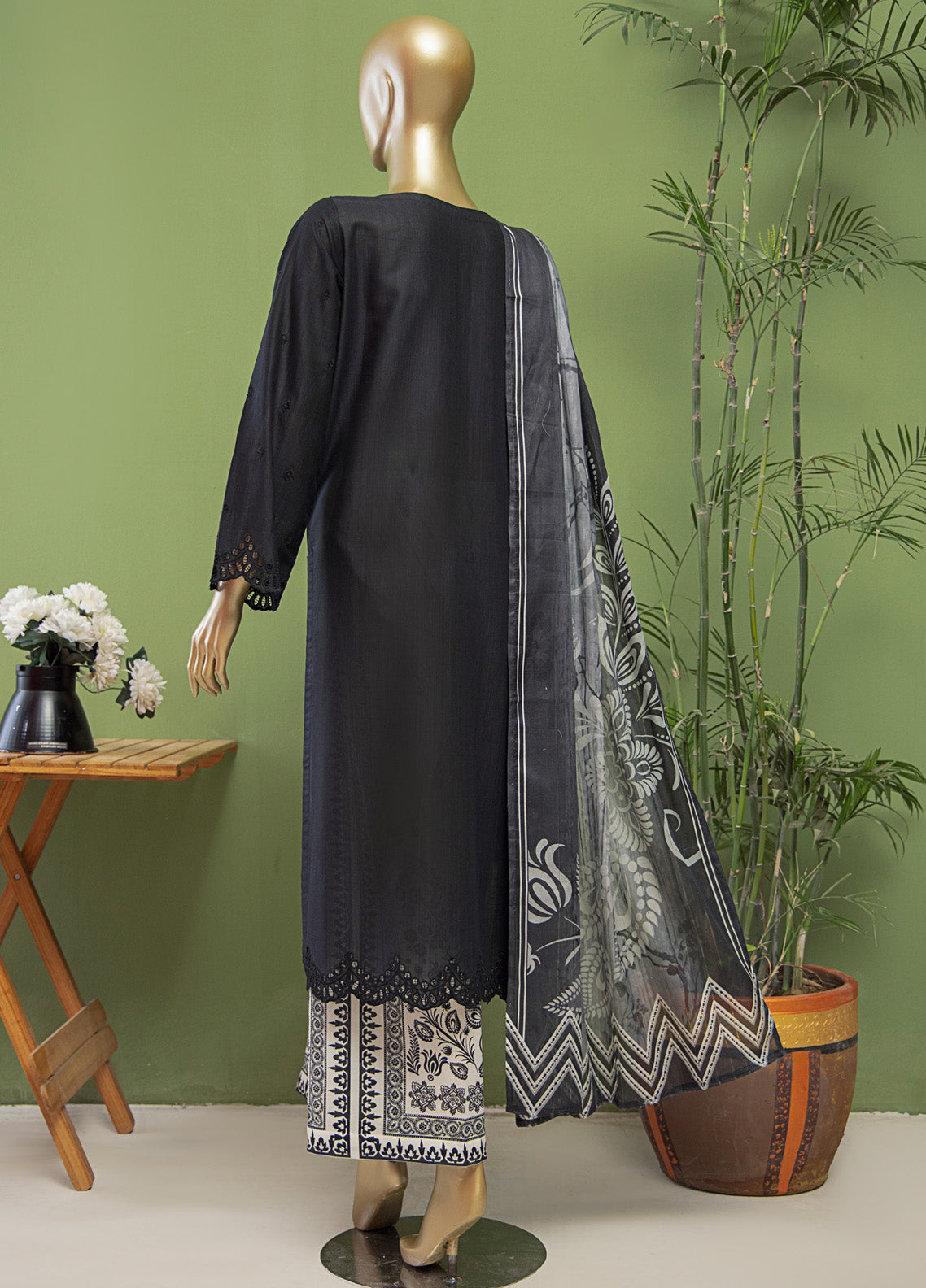 Oriental By HZ Textile Embroidered Lawn 3 Piece Unstitched Suit HZ25O OPK-22 Oriental By HZ Textile Embroidered Lawn 3 Piece Unstitched Suit HZ25O OPK-22