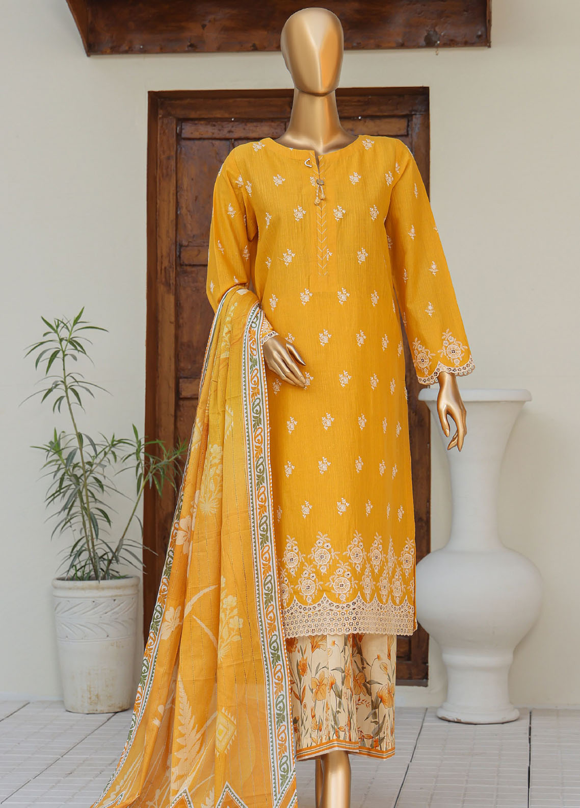 Oriental By HZ Textiles Embroidered Printkari Slub Cambric 3 Piece Unstitched Suit HZ25OPESC D-OPS-01 Oriental By HZ Textiles Embroidered Printkari Slub Cambric 3 Piece Unstitched Suit HZ25OPESC D-OPS-01