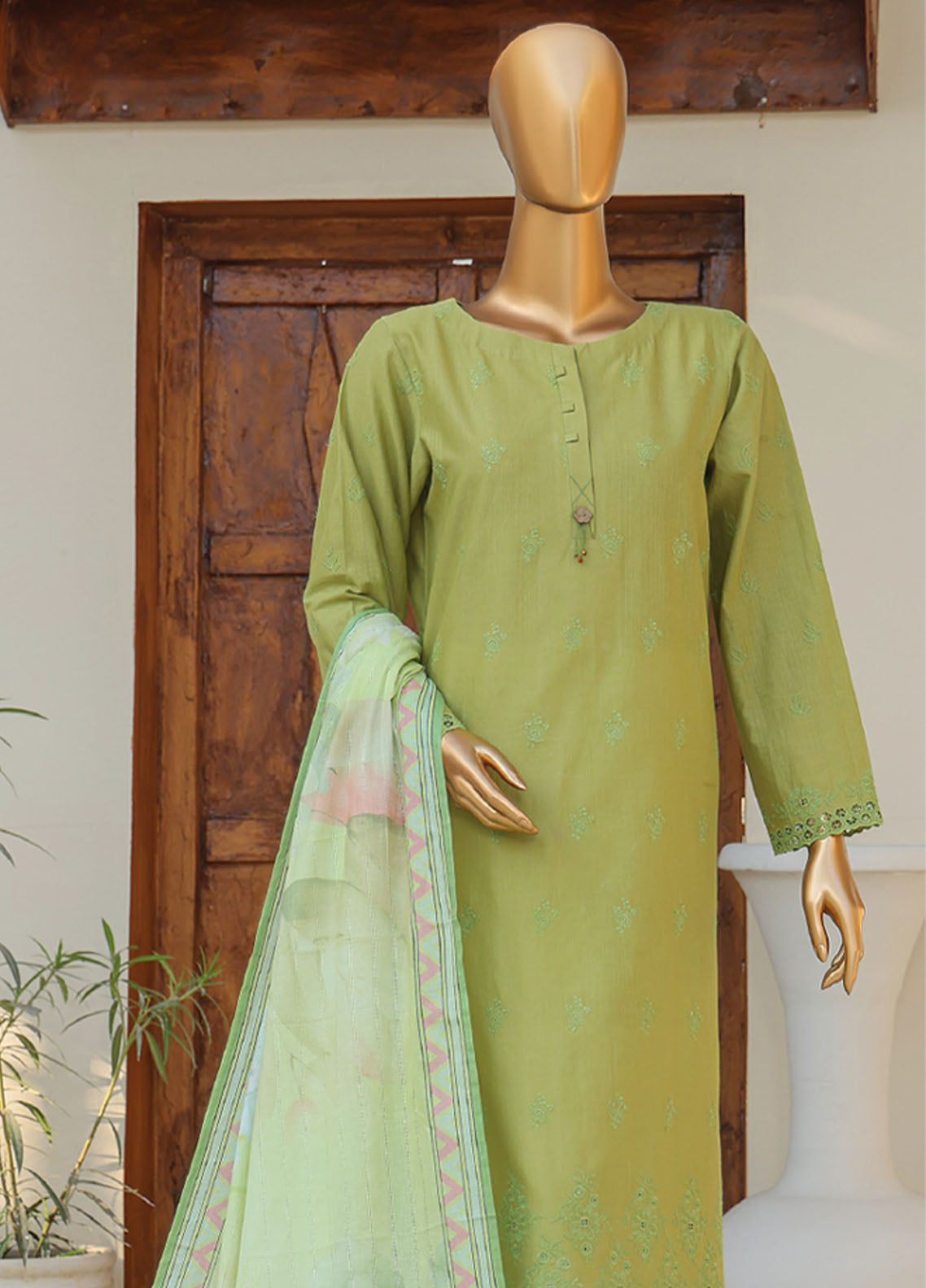 Oriental By HZ Textiles Embroidered Printkari Slub Cambric 3 Piece Unstitched Suit HZ25OPESC D-OPS-02 Oriental By HZ Textiles Embroidered Printkari Slub Cambric 3 Piece Unstitched Suit HZ25OPESC D-OPS-02