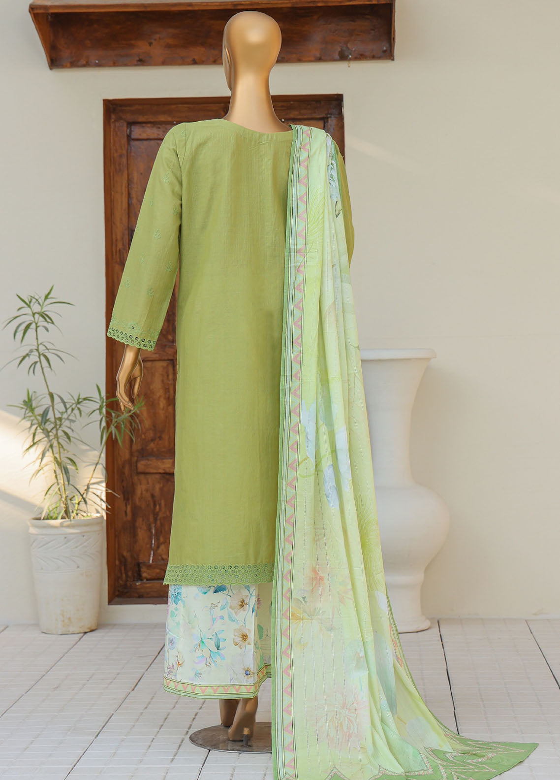 Oriental By HZ Textiles Embroidered Printkari Slub Cambric 3 Piece Unstitched Suit HZ25OPESC D-OPS-02 Oriental By HZ Textiles Embroidered Printkari Slub Cambric 3 Piece Unstitched Suit HZ25OPESC D-OPS-02