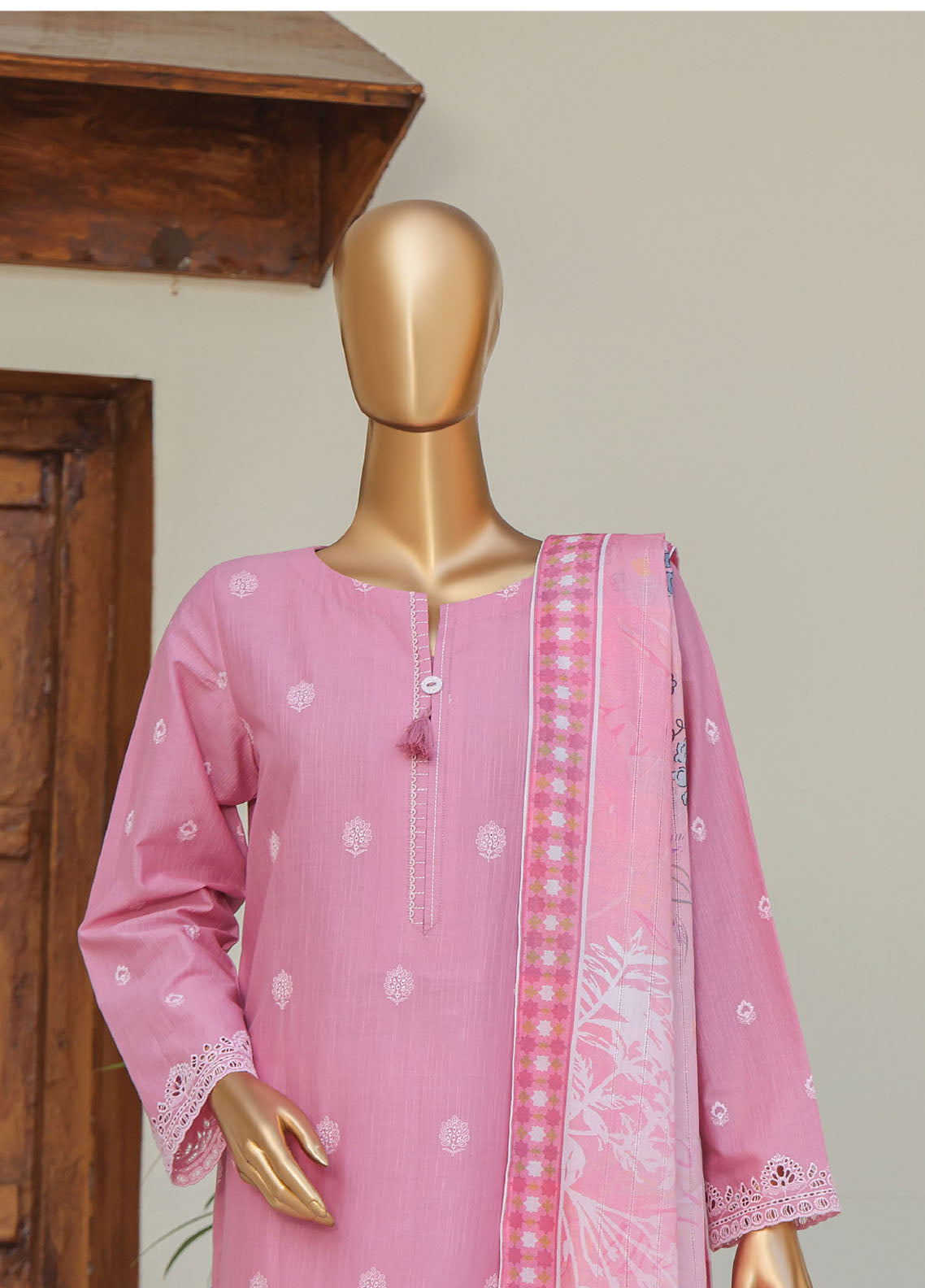 Oriental By HZ Textiles Embroidered Printkari Slub Cambric 3 Piece Unstitched Suit HZ25OPESC D-OPS-04 Oriental By HZ Textiles Embroidered Printkari Slub Cambric 3 Piece Unstitched Suit HZ25OPESC D-OPS-04
