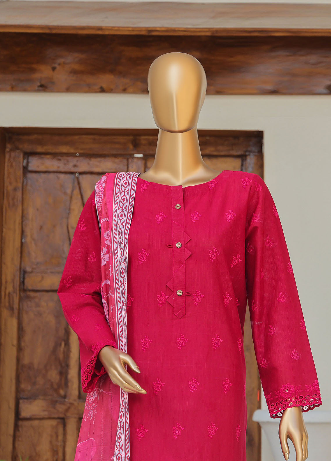 Oriental By HZ Textiles Embroidered Printkari Slub Cambric 3 Piece Unstitched Suit HZ25OPESC D-OPS-07 Oriental By HZ Textiles Embroidered Printkari Slub Cambric 3 Piece Unstitched Suit HZ25OPESC D-OPS-07