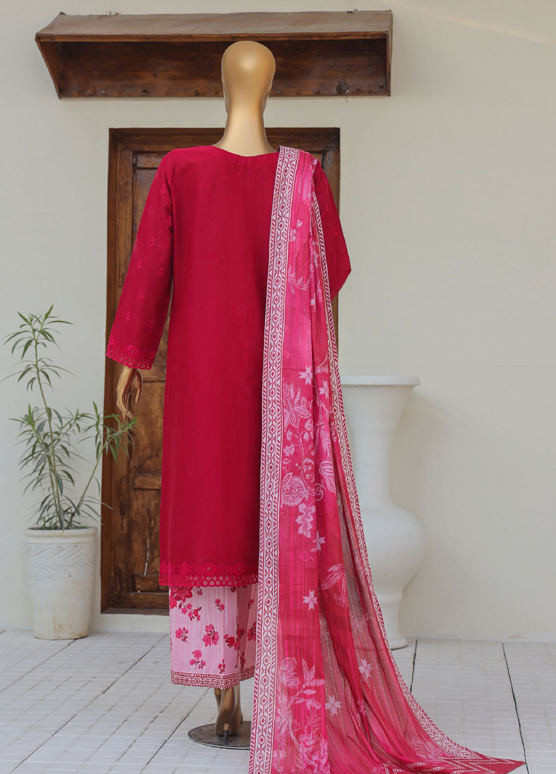 Oriental By HZ Textiles Embroidered Printkari Slub Cambric 3 Piece Unstitched Suit HZ25OPESC D-OPS-07 Oriental By HZ Textiles Embroidered Printkari Slub Cambric 3 Piece Unstitched Suit HZ25OPESC D-OPS-07