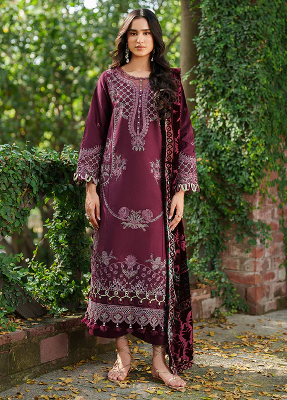 Panache By Parishay Embroidered Corduroy 3 Piece Unstitched Suit PR25PVPS D-PNE-07 Panache By Parishay Embroidered Corduroy 3 Piece Unstitched Suit PR25PVPS D-PNE-07