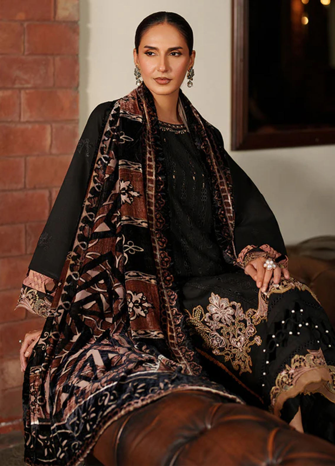 Panache By Parishay Embroidered Corduroy 3 Piece Unstitched Suit PR25PVPS D-PNE-10 Panache By Parishay Embroidered Corduroy 3 Piece Unstitched Suit PR25PVPS D-PNE-10