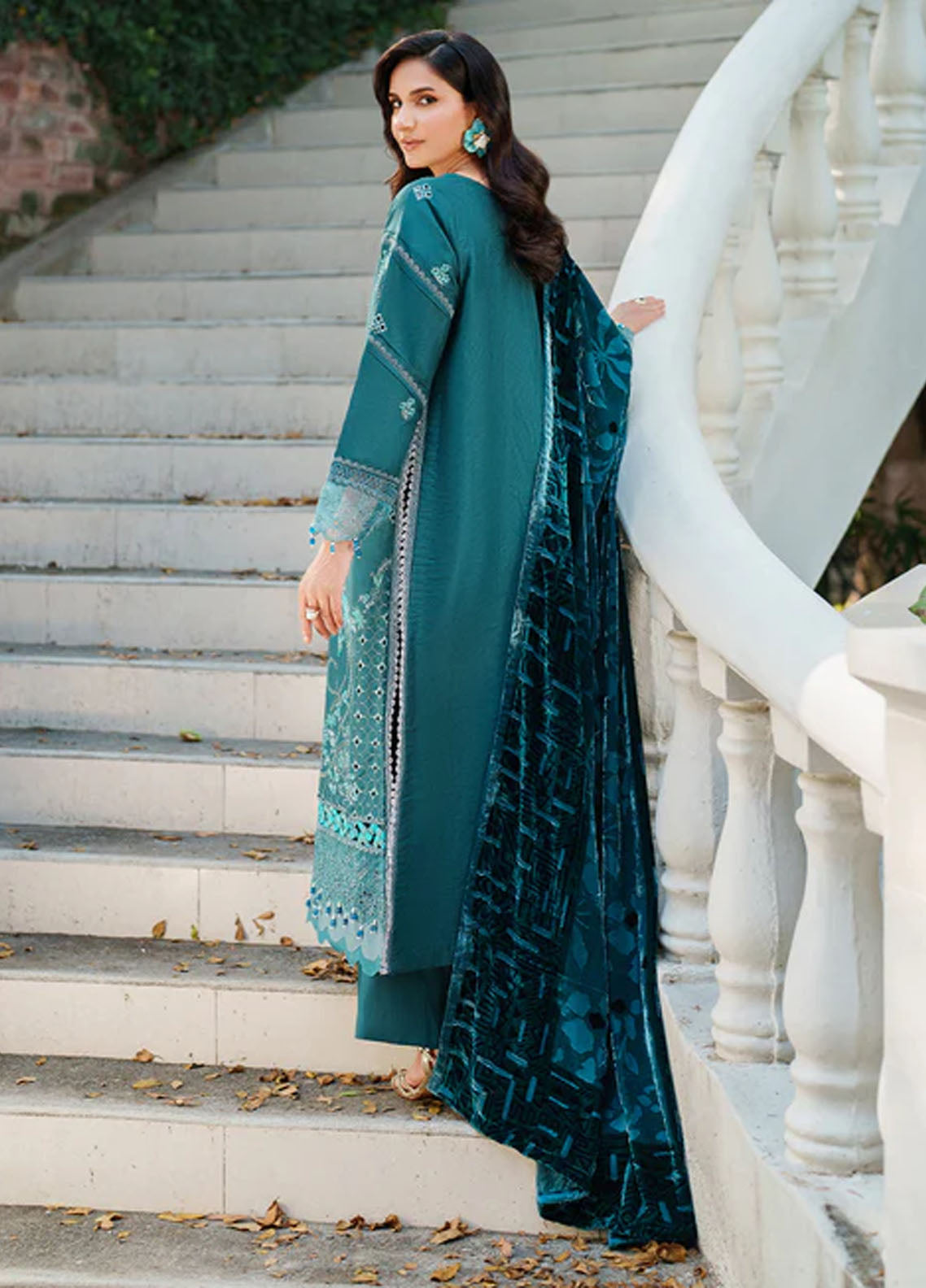 Panache By Parishay Embroidered Corduroy 3 Piece Unstitched Suit PR25PVPS D-PNE-14 Panache By Parishay Embroidered Corduroy 3 Piece Unstitched Suit PR25PVPS D-PNE-14