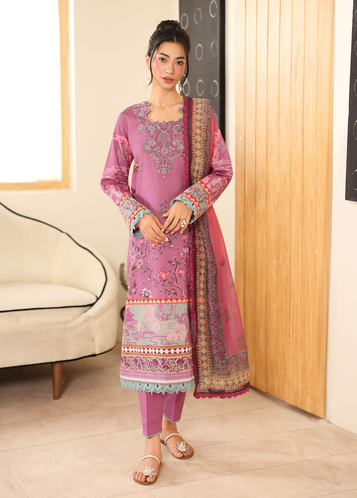 Pareesa By Roheenaz Printed Cambric 3 Piece Unstitched Suit RNZ25PPC D-1B NABEE?? Pareesa By Roheenaz Printed Cambric 3 Piece Unstitched Suit RNZ25PPC D-1B NABEE??