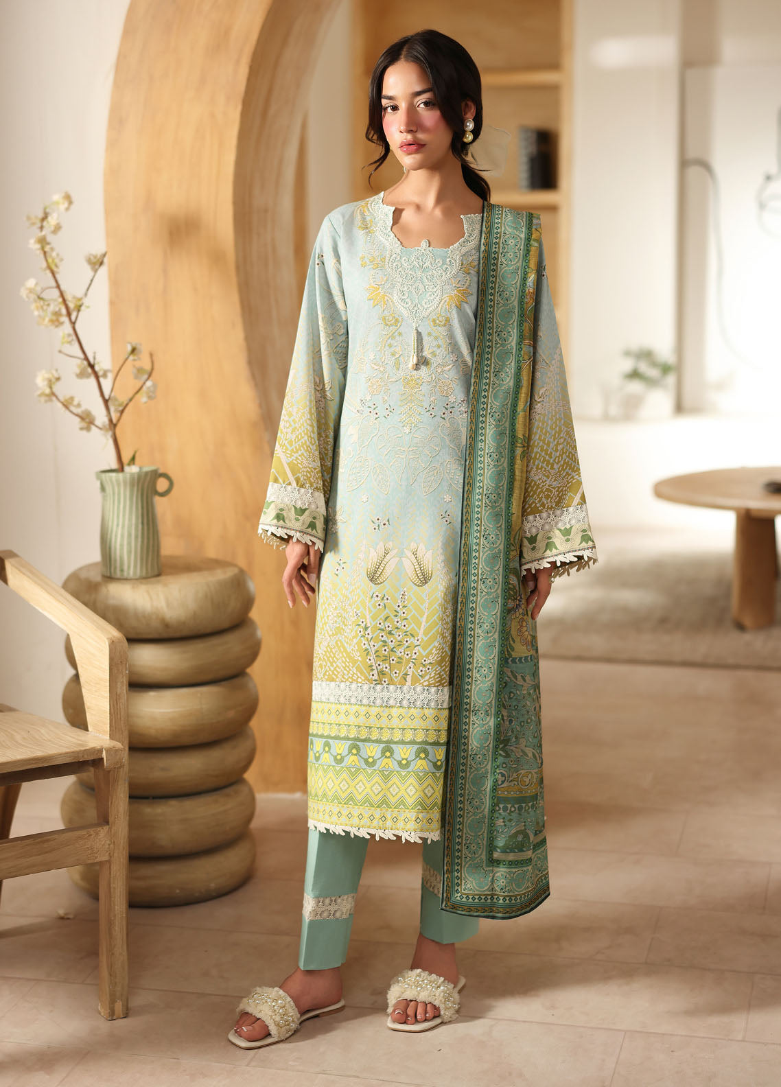 Pareesa By Roheenaz Printed Cambric 3 Piece Unstitched Suit RNZ25PPC D-7A ZIRWA Pareesa By Roheenaz Printed Cambric 3 Piece Unstitched Suit RNZ25PPC D-7A ZIRWA