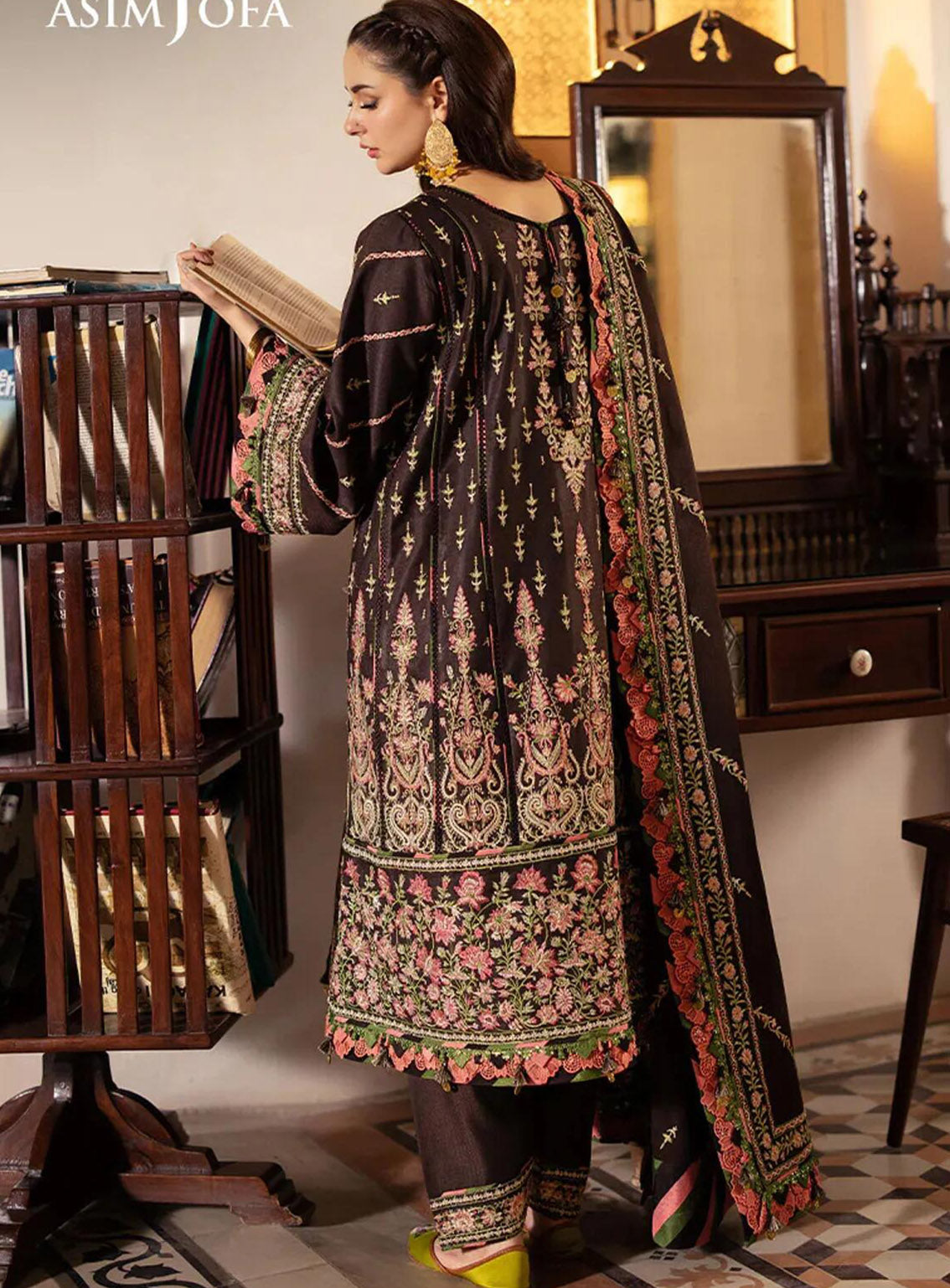 Pashmina By Asim Jofa Embroidered Self Twill 3 Piece Unstitched Suit AJ24PW AJKI-09 Pashmina By Asim Jofa Embroidered Self Twill 3 Piece Unstitched Suit AJ24PW AJKI-09