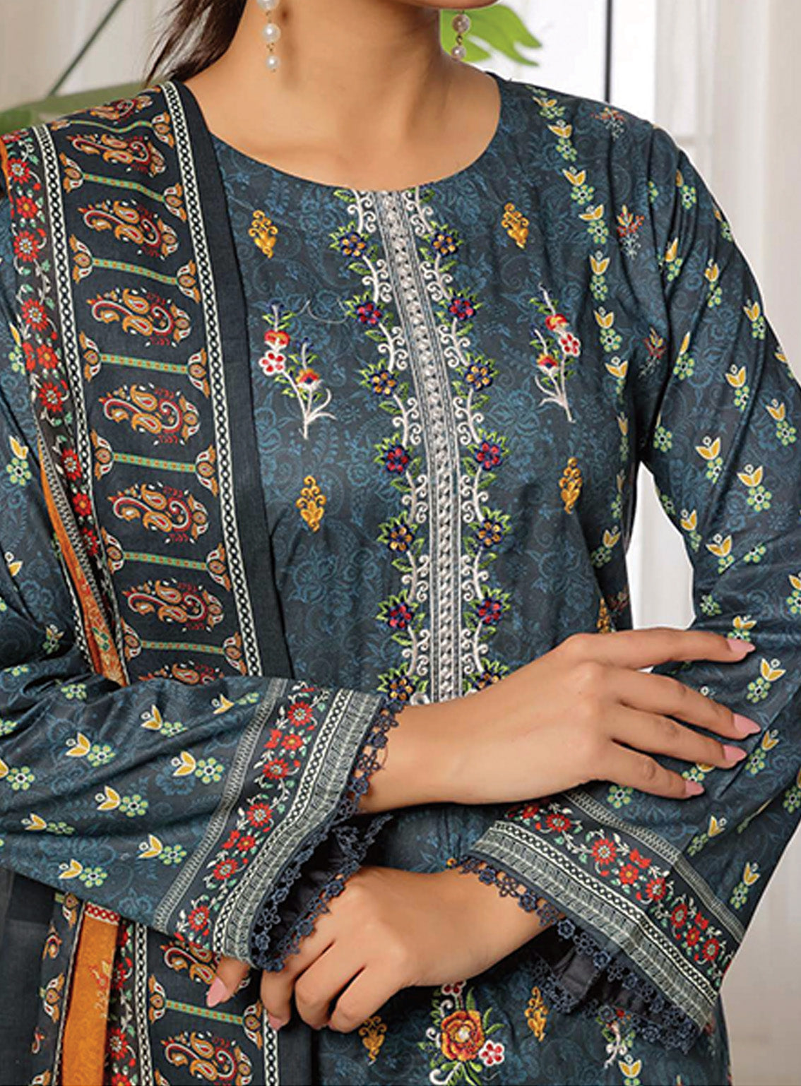 Pehchaan By Pakdaman Chikankari Lawn 3 Piece Unstitched Suit PDF25RC&E D-CL-479 Pehchaan By Pakdaman Chikankari Lawn 3 Piece Unstitched Suit PDF25RC&E D-CL-479