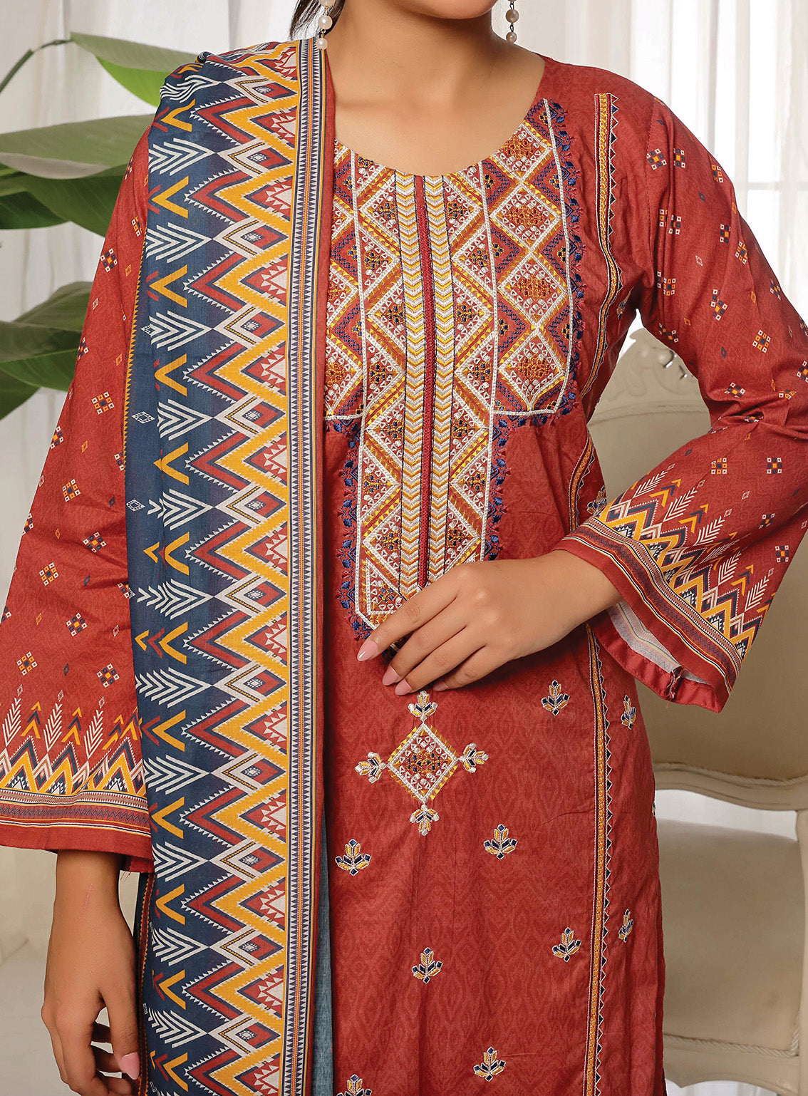 Pehchaan By Pakdaman Chikankari Lawn 3 Piece Unstitched Suit PDF25RC&E D-CL-481 Pehchaan By Pakdaman Chikankari Lawn 3 Piece Unstitched Suit PDF25RC&E D-CL-481