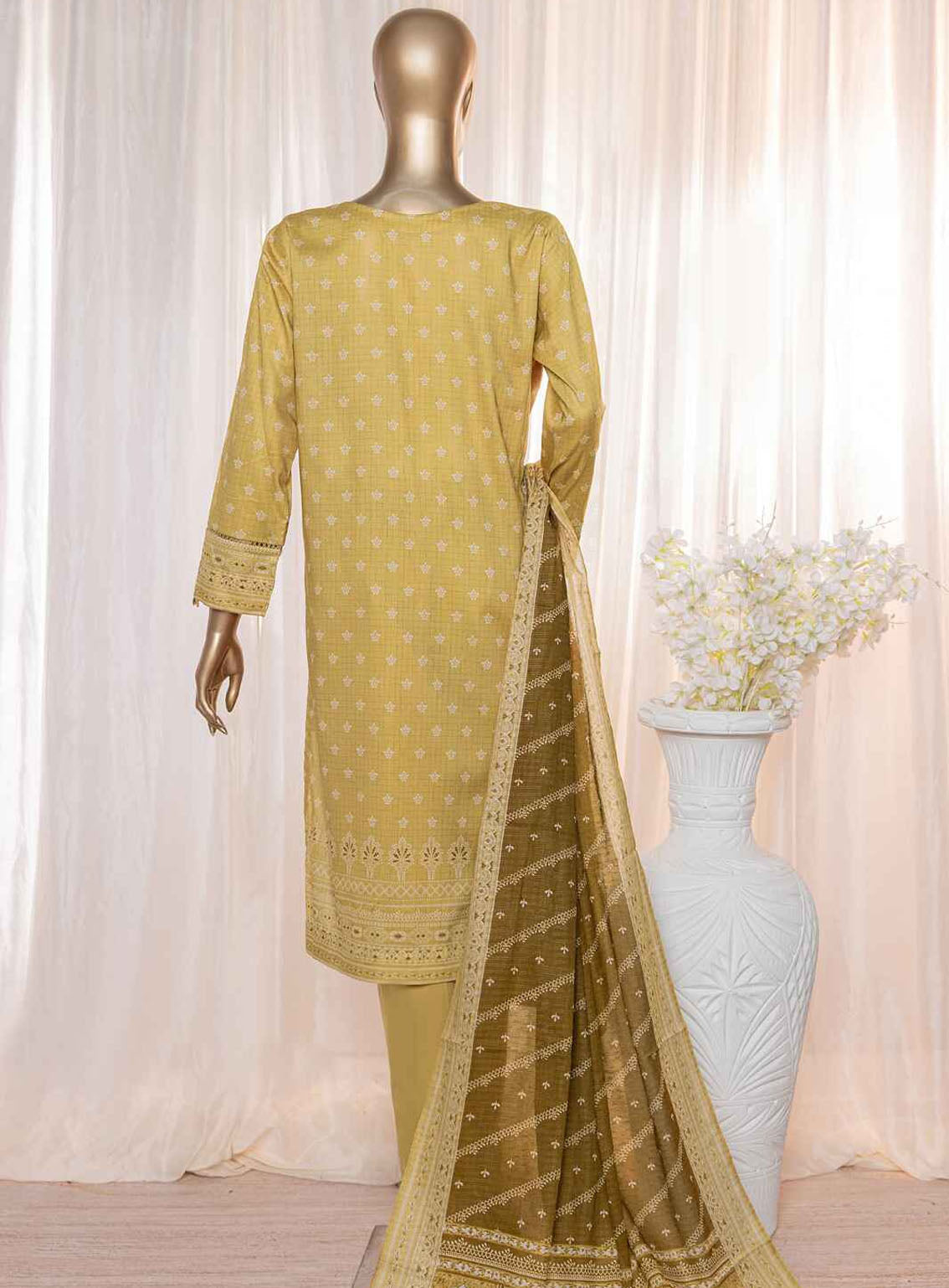 Platinum By HZ Textile Digital Printed Lawn 3 Piece Unstitched Suit HZ24P PPC-115 Platinum By HZ Textile Digital Printed Lawn 3 Piece Unstitched Suit HZ24P PPC-115