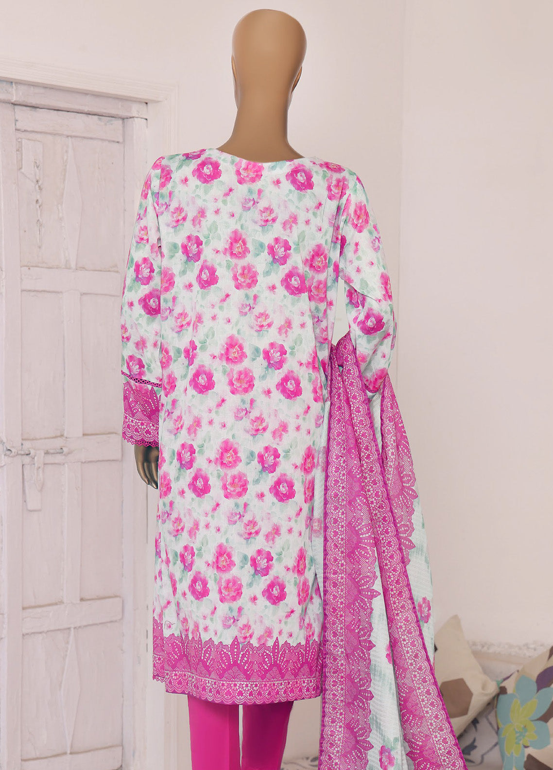 Platinum By HZ Textile Printed Lawn 3 Piece Unstitched Suit HZ25PDP PPC-192 Platinum By HZ Textile Printed Lawn 3 Piece Unstitched Suit HZ25PDP PPC-192