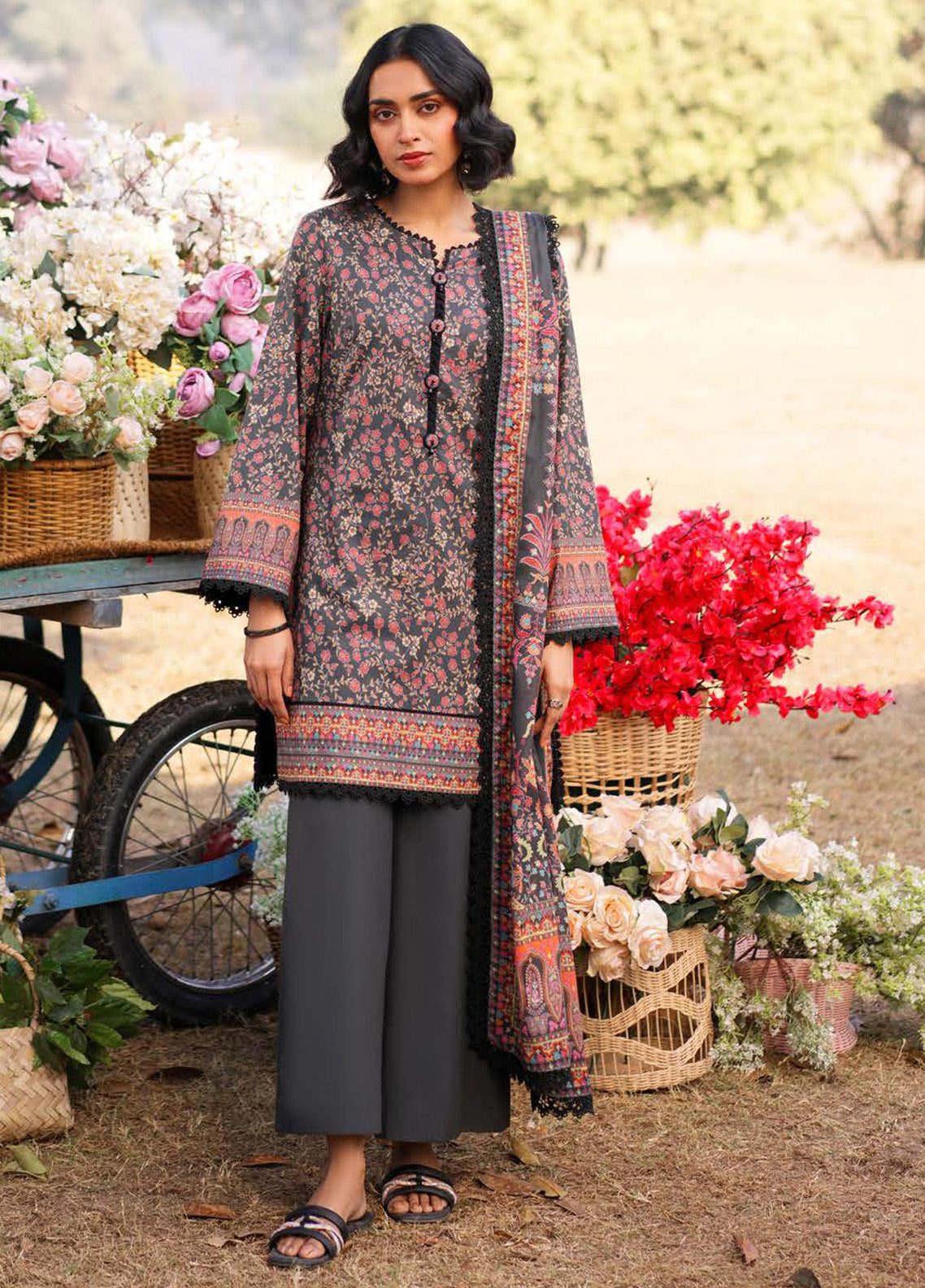 Prints By Asim Jofa Printed Lawn 3 Piece Unstitched Suit AJ25PV1 D-AJUUB-09 Prints By Asim Jofa Printed Lawn 3 Piece Unstitched Suit AJ25PV1 D-AJUUB-09