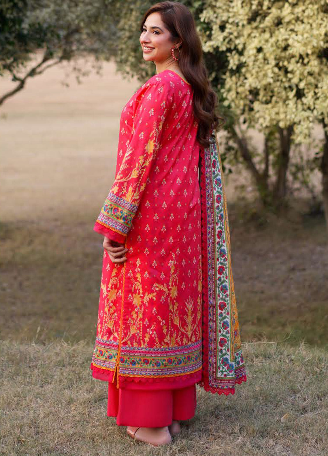 Prints By Asim Jofa Printed Lawn 3 Piece Unstitched Suit AJ25PV2 D-AJUUB-16 Prints By Asim Jofa Printed Lawn 3 Piece Unstitched Suit AJ25PV2 D-AJUUB-16