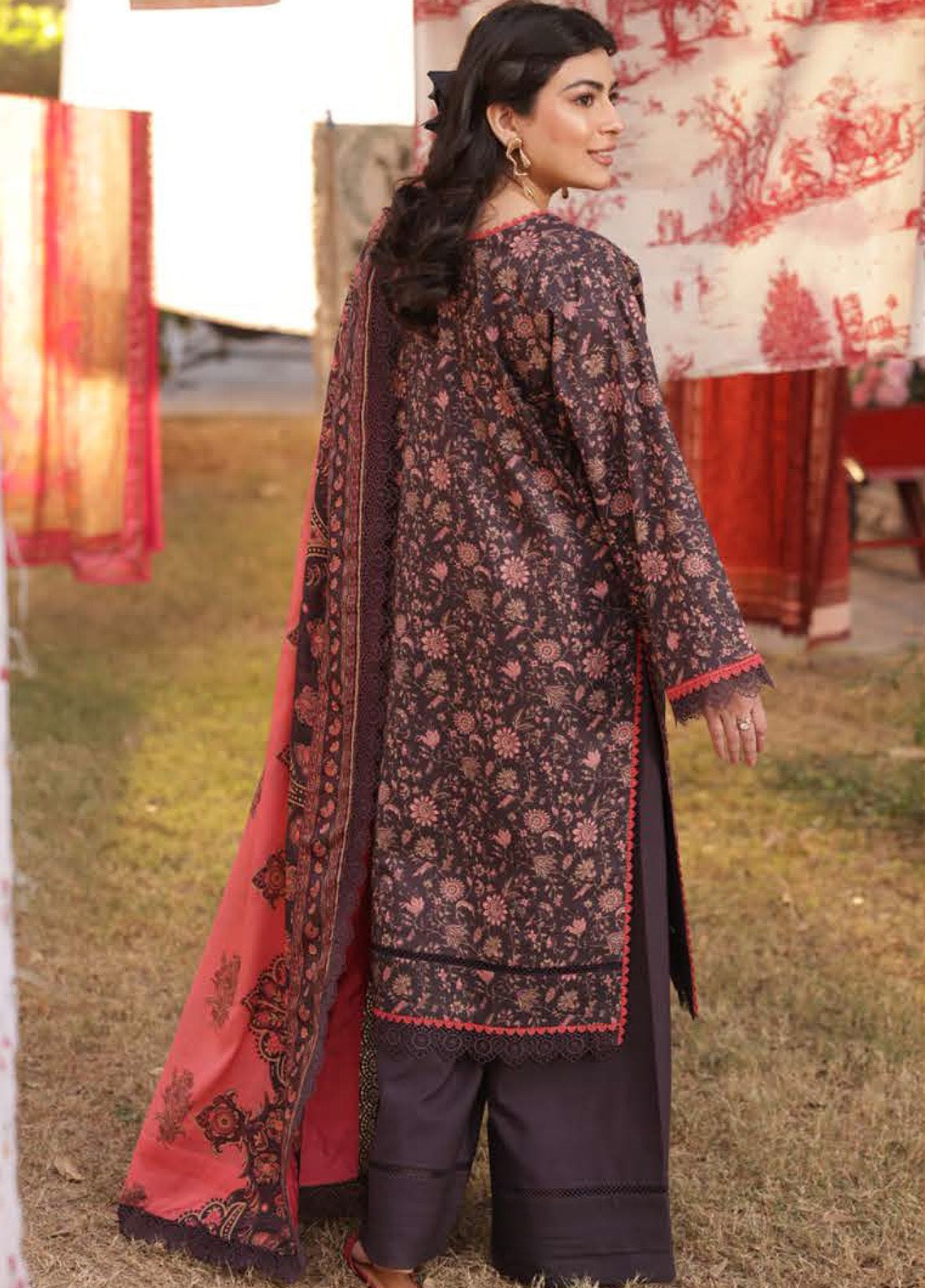 Prints By Asim Jofa Printed Lawn 3 Piece Unstitched Suit AJ25PV3 D-AJUBJ-18 Prints By Asim Jofa Printed Lawn 3 Piece Unstitched Suit AJ25PV3 D-AJUBJ-18