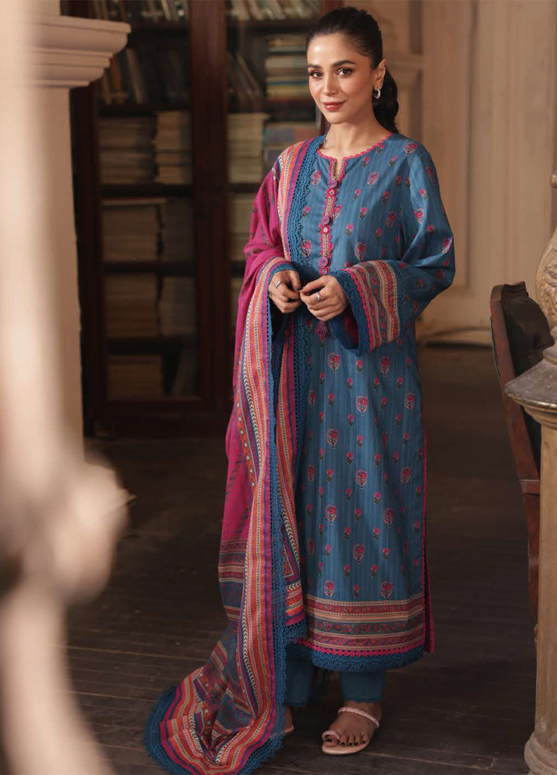 Prints By Asim Jofa Printed Lawn 3 Piece Unstitched Suit AJ25PV3 D-AJUBJ-40 Prints By Asim Jofa Printed Lawn 3 Piece Unstitched Suit AJ25PV3 D-AJUBJ-40