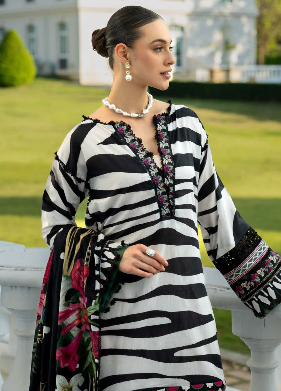 Prints By Elaf Printed Lawn 3 Piece Unstitched Suit EF25PL EPE-02A CHARLOTTE Prints By Elaf Printed Lawn 3 Piece Unstitched Suit EF25PL EPE-02A CHARLOTTE