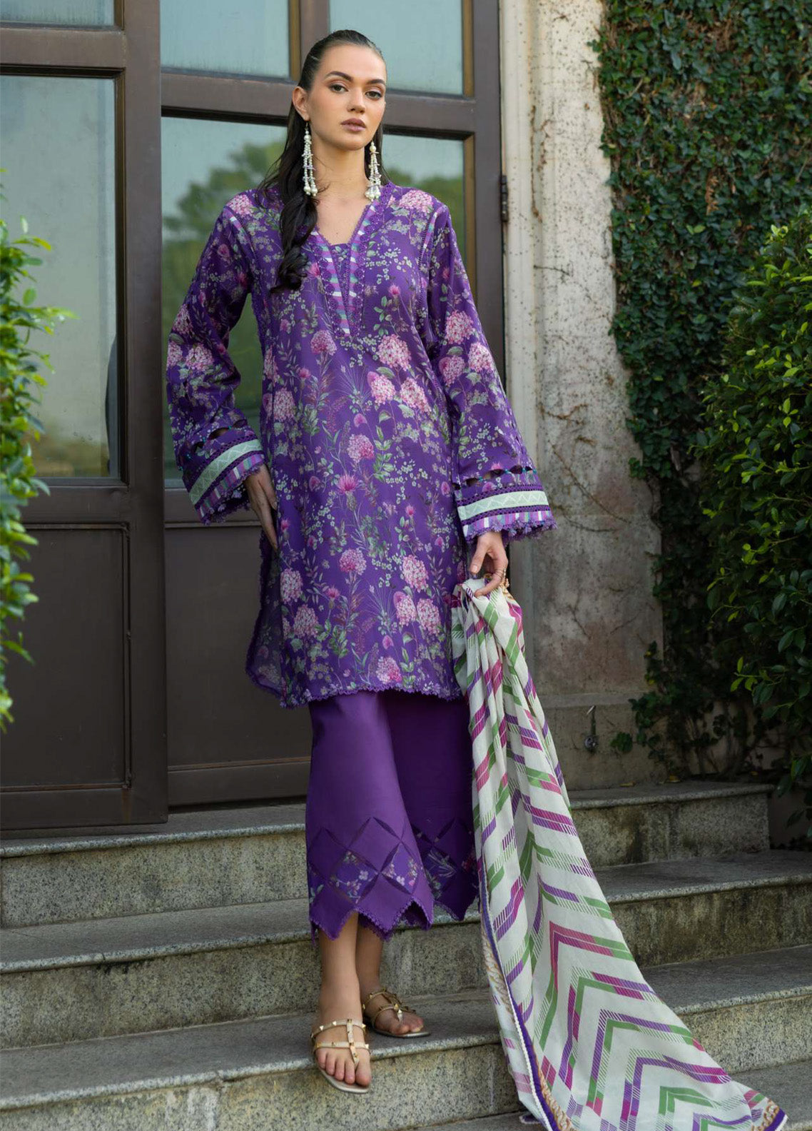 Prints By Elaf Printed Lawn 3 Piece Unstitched Suit EF25PL EPE-04A VICTORIAN AFFAIR Prints By Elaf Printed Lawn 3 Piece Unstitched Suit EF25PL EPE-04A VICTORIAN AFFAIR