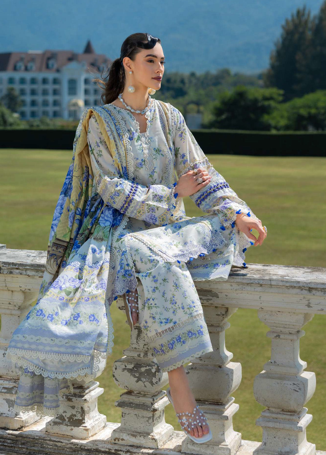 Prints By Elaf Printed Lawn 3 Piece Unstitched Suit EF25PL EPE-07B ELIZABETH Prints By Elaf Printed Lawn 3 Piece Unstitched Suit EF25PL EPE-07B ELIZABETH