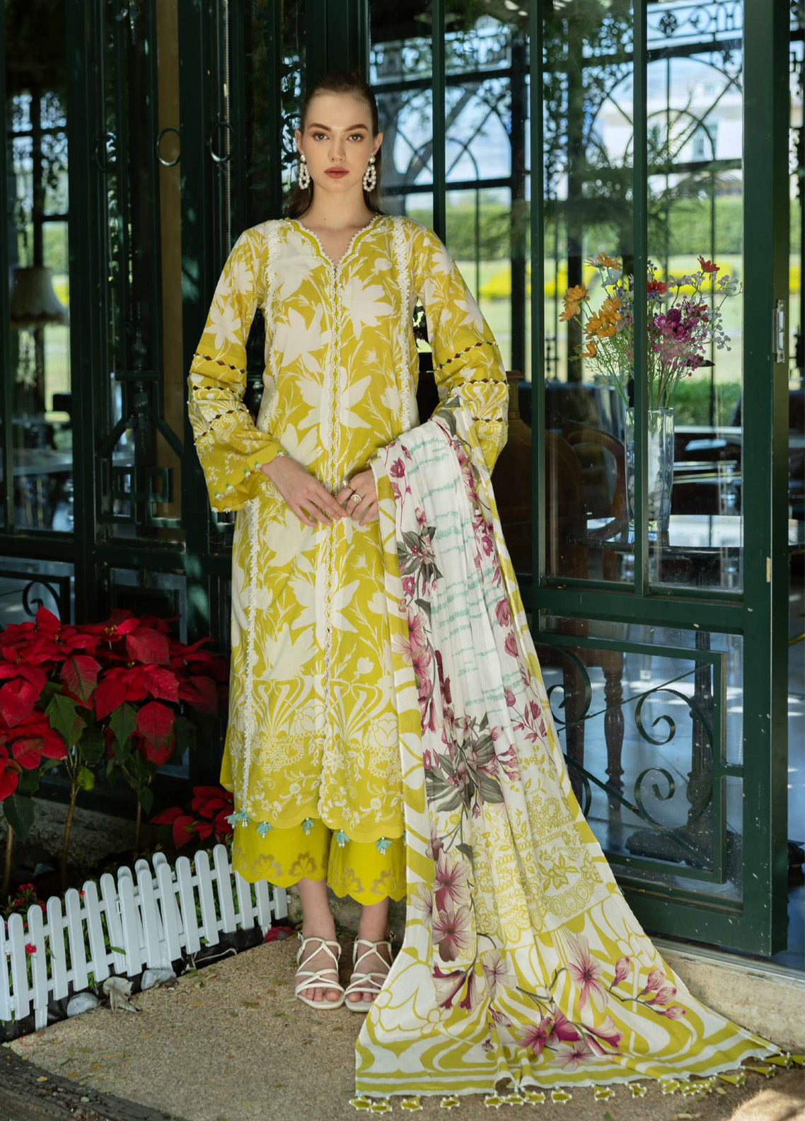 Prints By Elaf Printed Lawn 3 Piece Unstitched Suit EF25PL EPE-08B SAFFRON Prints By Elaf Printed Lawn 3 Piece Unstitched Suit EF25PL EPE-08B SAFFRON