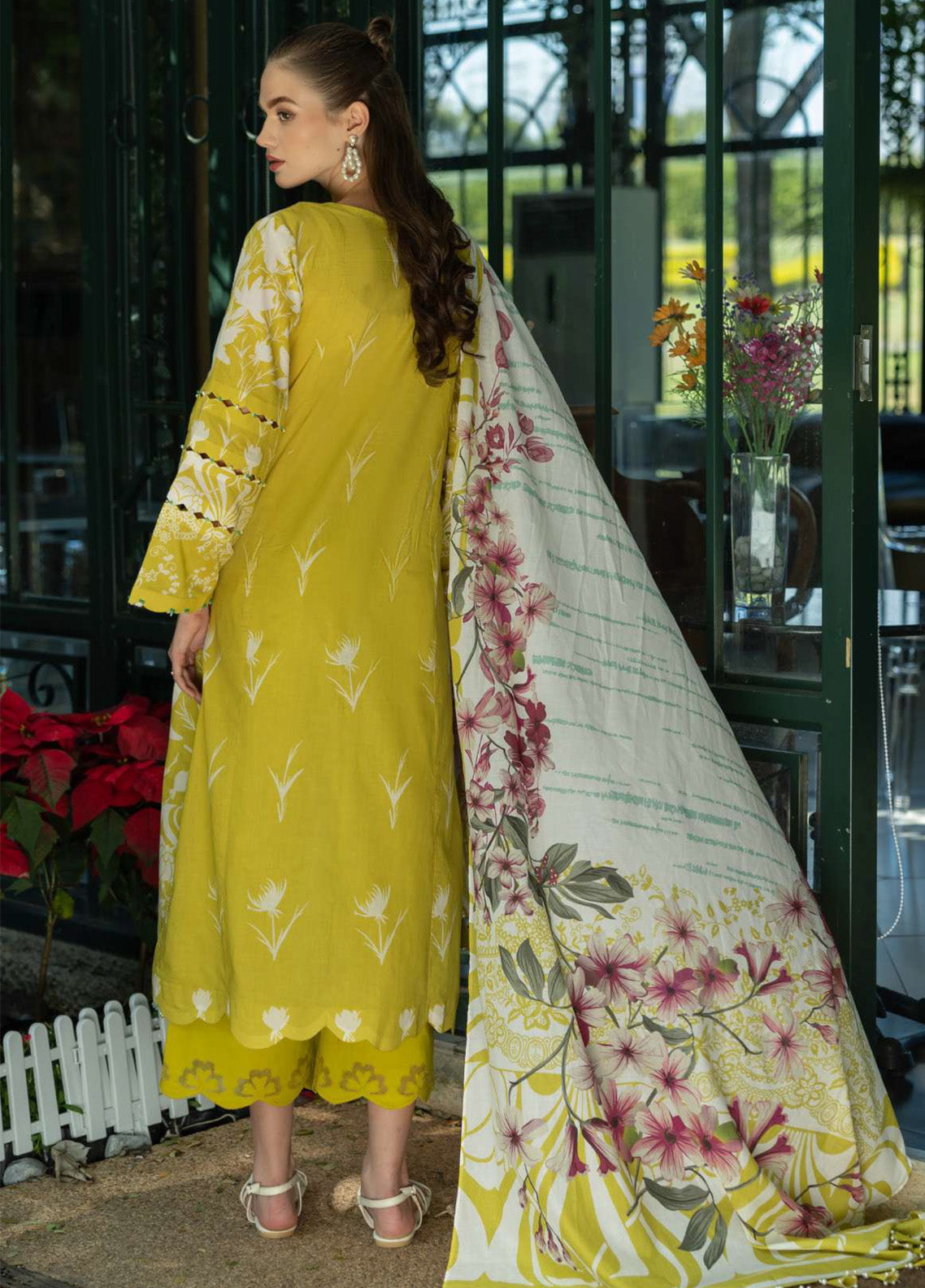 Prints By Elaf Printed Lawn 3 Piece Unstitched Suit EF25PL EPE-08B SAFFRON Prints By Elaf Printed Lawn 3 Piece Unstitched Suit EF25PL EPE-08B SAFFRON