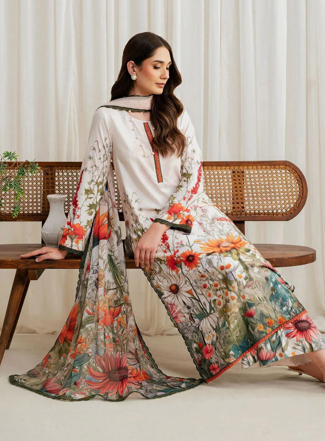 Prints By Zarif Printed Georgette Silk 3 Piece Unstitched Suit ZF24P ZGS-01 CREAM Prints By Zarif Printed Georgette Silk 3 Piece Unstitched Suit ZF24P ZGS-01 CREAM