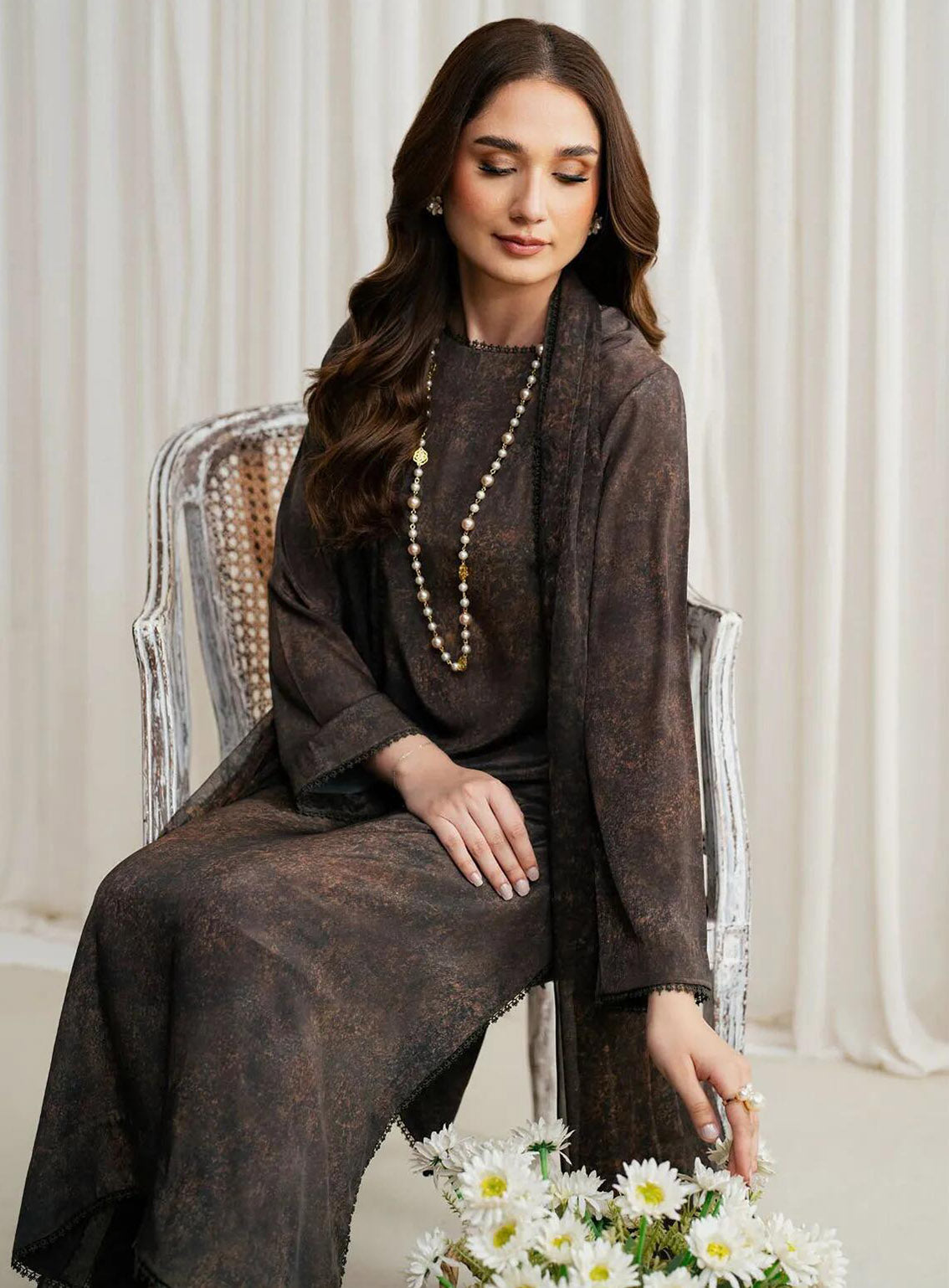Prints By Zarif Printed Georgette Silk 3 Piece Unstitched Suit ZF24P ZGS-02 YASHA Prints By Zarif Printed Georgette Silk 3 Piece Unstitched Suit ZF24P ZGS-02 YASHA