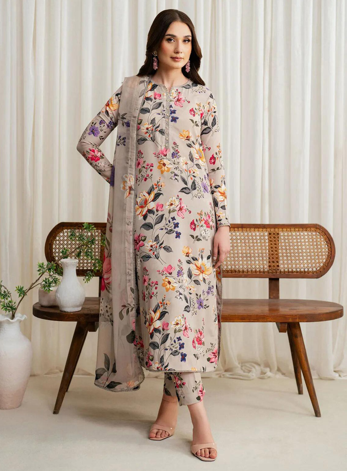 Prints By Zarif Printed Georgette Silk 3 Piece Unstitched Suit ZF24P ZGS-05 BEIGE Prints By Zarif Printed Georgette Silk 3 Piece Unstitched Suit ZF24P ZGS-05 BEIGE