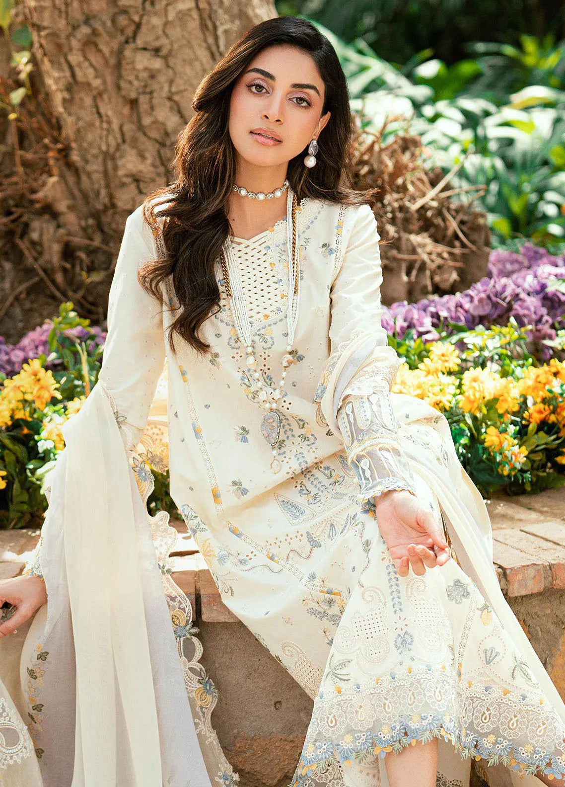 Qalamkar Embroidered Lawn 3 Piece Unstitched Suit QLM25LL SB-09 ADEENA Qalamkar Embroidered Lawn 3 Piece Unstitched Suit QLM25LL SB-09 ADEENA