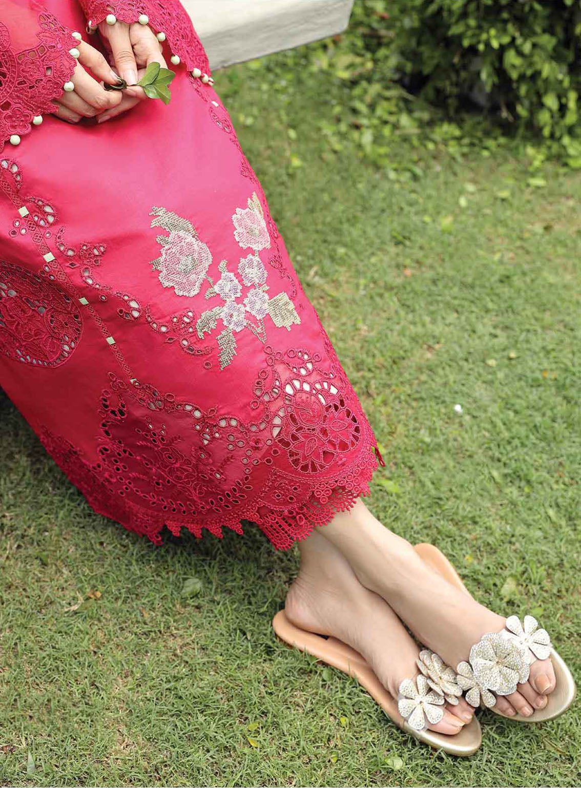 Qalamkar Festive Embroidered Lawn 3 Piece Unstitched Suit QLM24F PS-06 MALIHA Qalamkar Festive Embroidered Lawn 3 Piece Unstitched Suit QLM24F PS-06 MALIHA