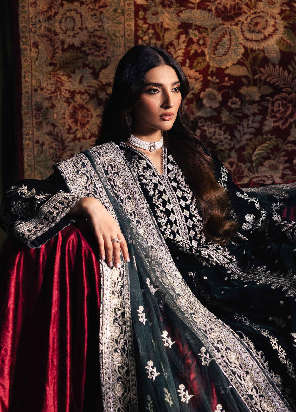 Qalamkar Luxury Embroidered Velvet 3 Piece Unstitched Suit QLM24LVE BK-03 SAMIRA Qalamkar Luxury Embroidered Velvet 3 Piece Unstitched Suit QLM24LVE BK-03 SAMIRA