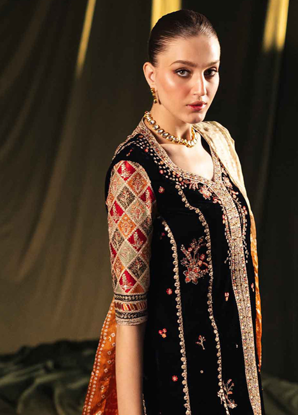 Qalamkar Luxury Embroidered Velvet 3 Piece Unstitched Suit QLM24LVE BK-06 ZOLA Qalamkar Luxury Embroidered Velvet 3 Piece Unstitched Suit QLM24LVE BK-06 ZOLA