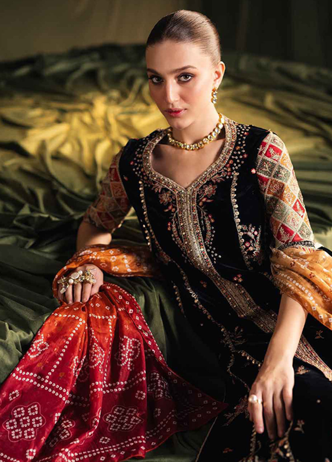 Qalamkar Luxury Embroidered Velvet 3 Piece Unstitched Suit QLM24LVE BK-06 ZOLA Qalamkar Luxury Embroidered Velvet 3 Piece Unstitched Suit QLM24LVE BK-06 ZOLA