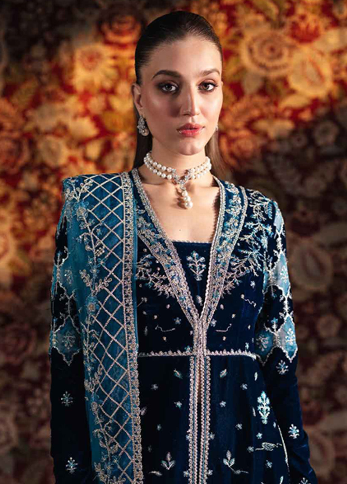 Qalamkar Luxury Embroidered Velvet 3 Piece Unstitched Suit QLM24LVE BK-07 LIYANA Qalamkar Luxury Embroidered Velvet 3 Piece Unstitched Suit QLM24LVE BK-07 LIYANA