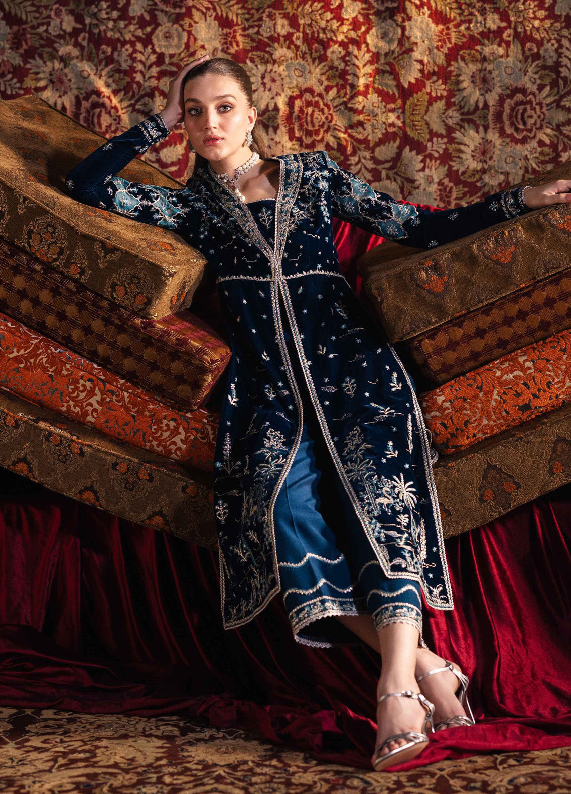 Qalamkar Luxury Embroidered Velvet 3 Piece Unstitched Suit QLM24LVE BK-07 LIYANA Qalamkar Luxury Embroidered Velvet 3 Piece Unstitched Suit QLM24LVE BK-07 LIYANA