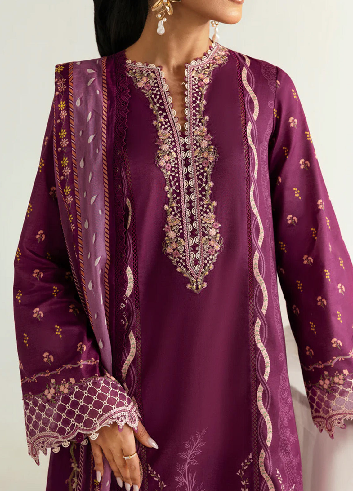 Qalamkar Q Prints Embroidered Lawn 3 Piece Unstitched Suit QLM24QP D-PQ-01 MIYA Qalamkar Q Prints Embroidered Lawn 3 Piece Unstitched Suit QLM24QP D-PQ-01 MIYA