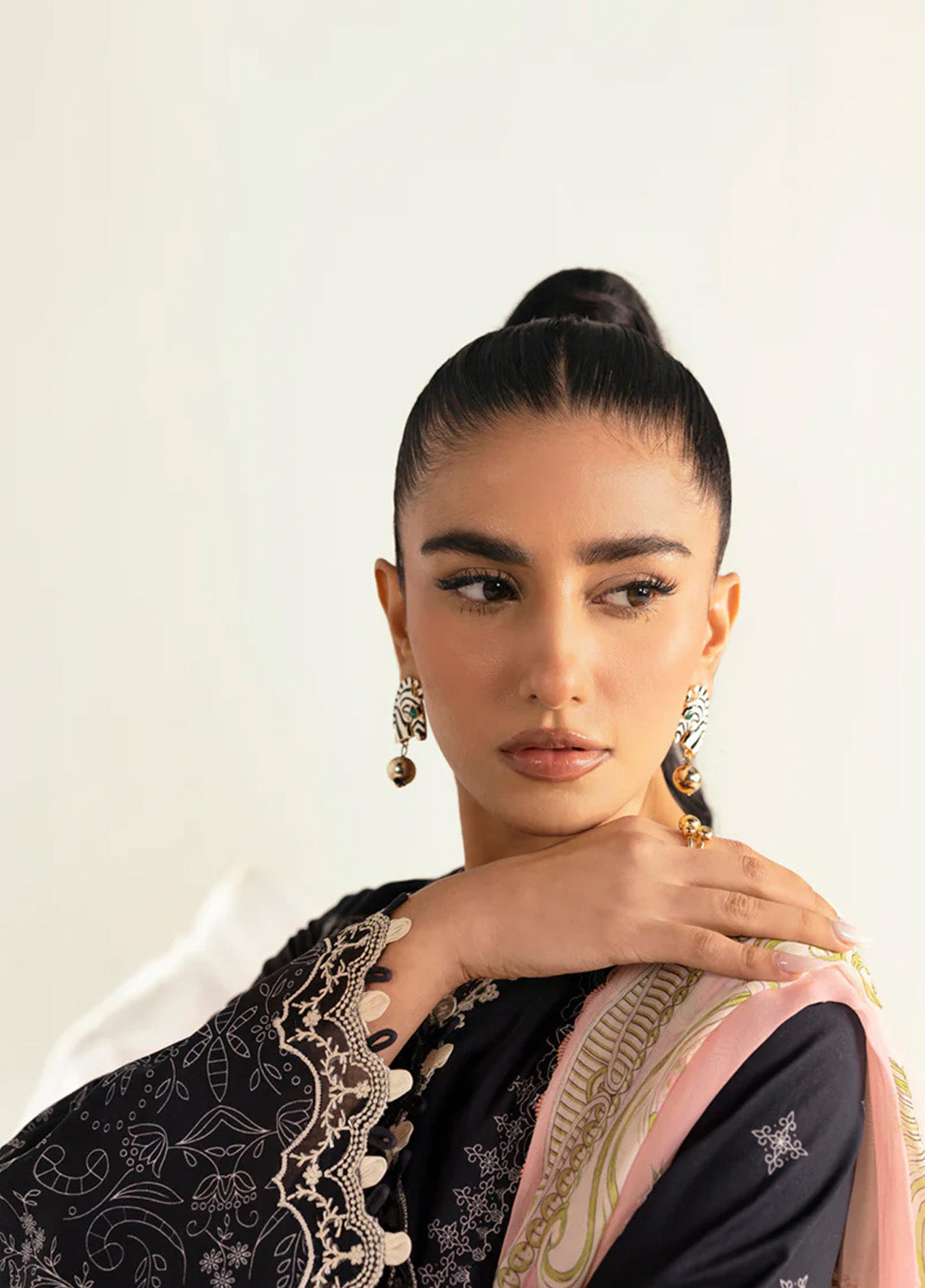 Qalamkar Q Prints Embroidered Lawn 3 Piece Unstitched Suit QLM24QP D-PQ-09 NORA Qalamkar Q Prints Embroidered Lawn 3 Piece Unstitched Suit QLM24QP D-PQ-09 NORA