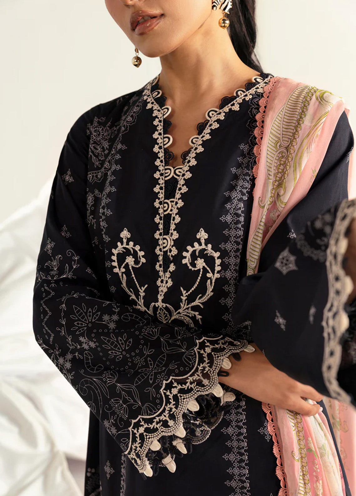 Qalamkar Q Prints Embroidered Lawn 3 Piece Unstitched Suit QLM24QP D-PQ-09 NORA Qalamkar Q Prints Embroidered Lawn 3 Piece Unstitched Suit QLM24QP D-PQ-09 NORA