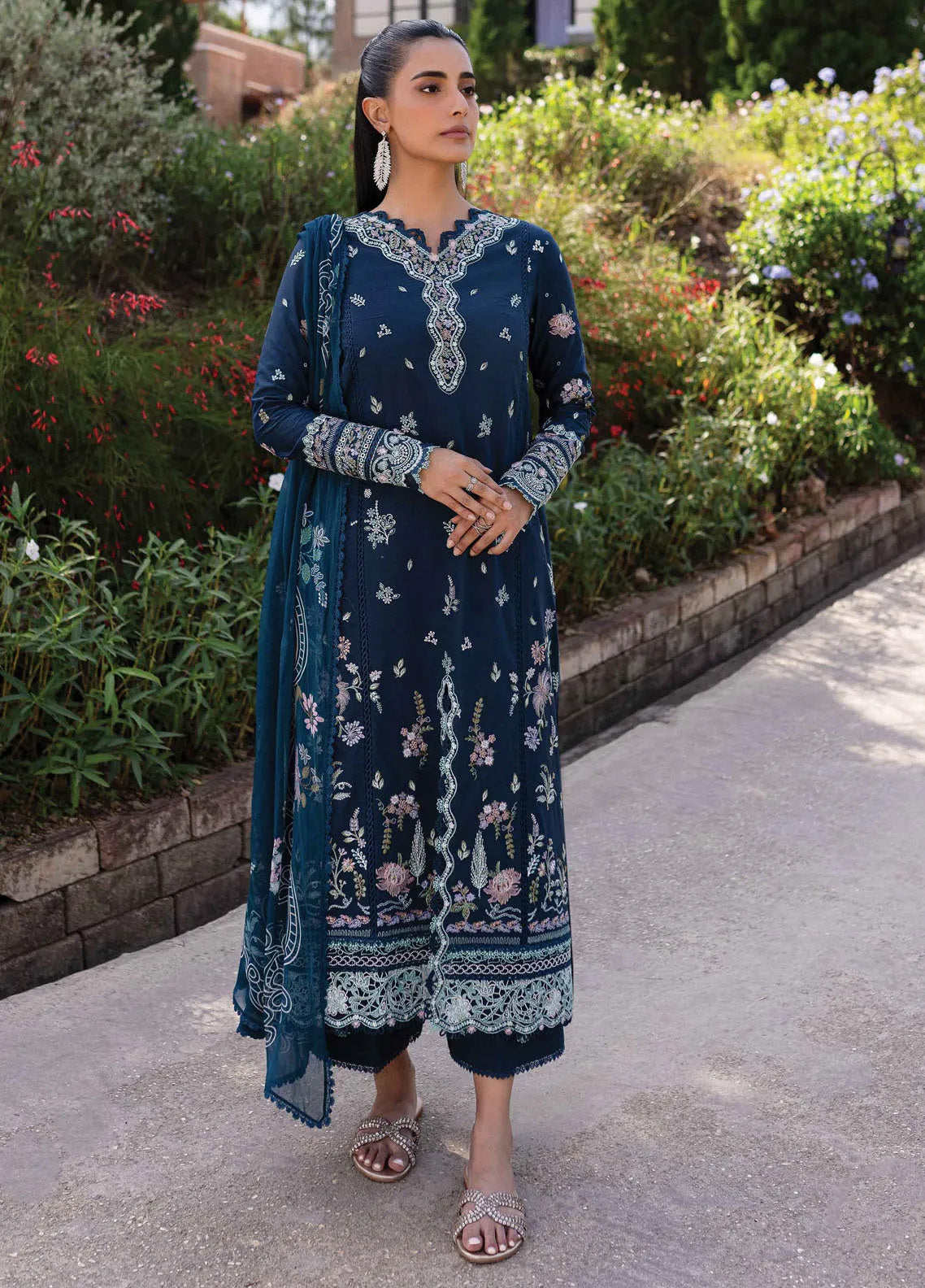 Qline By Qalamkar Embroidered Lawn 3 Piece Unstitched Suit QLM24QL D-QM-01 BLEU Qline By Qalamkar Embroidered Lawn 3 Piece Unstitched Suit QLM24QL D-QM-01 BLEU